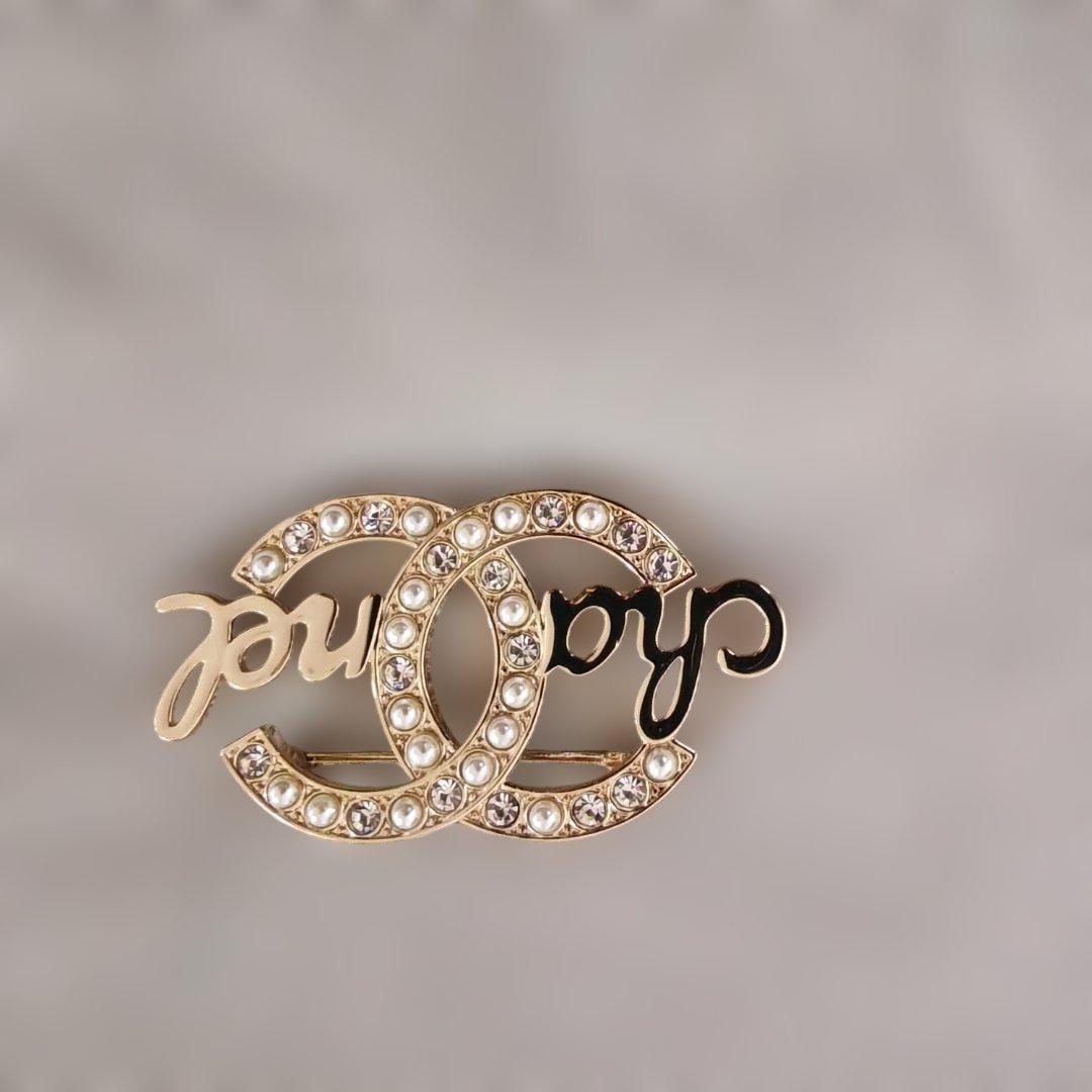 CHANEL ピアス パール ロゴ ゴールド