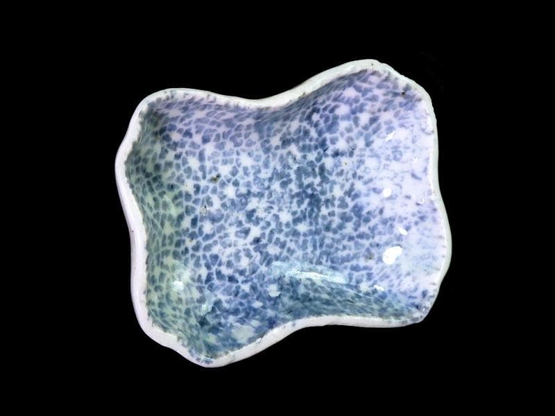 古伊万里　染付　型刷印判　氷裂紋の図　変形皿　江戸期　E655AS-CPo