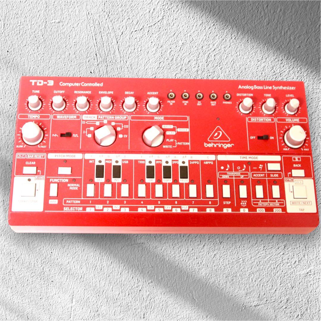 動作確認済 BEHRINGER TD-3-RDアナログベースラインシンセサイザー