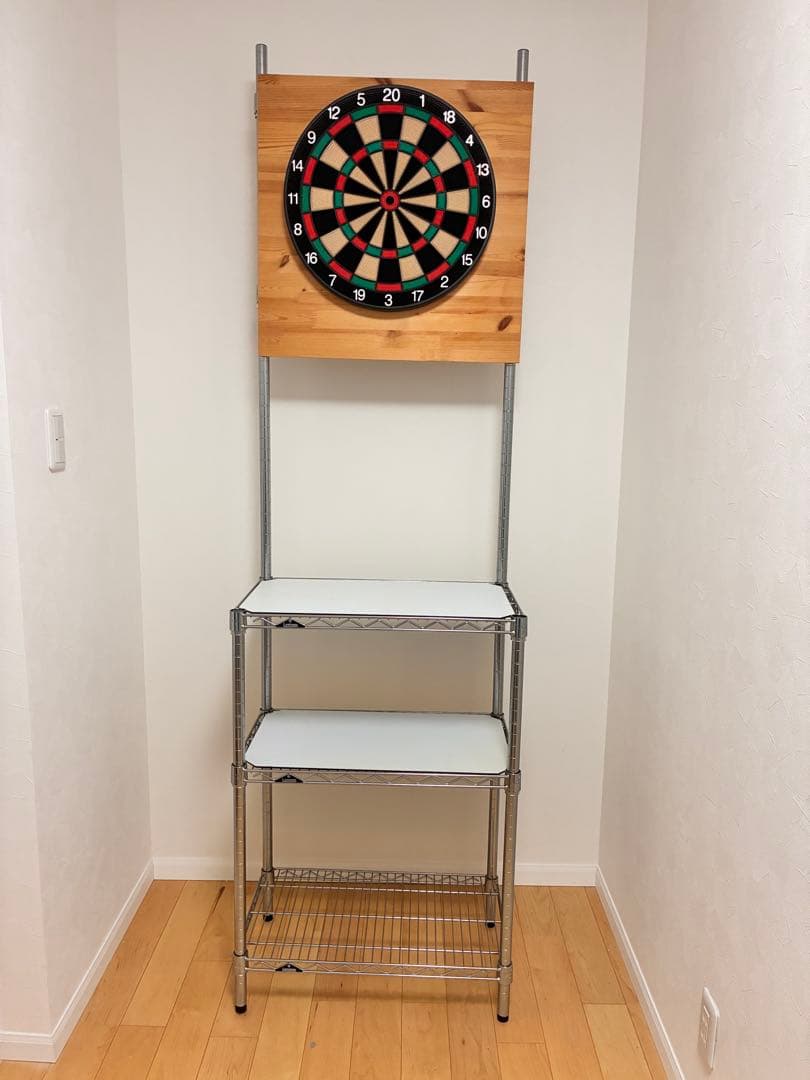 ダーツスタンド。ダーツ・ダーツボード付き
