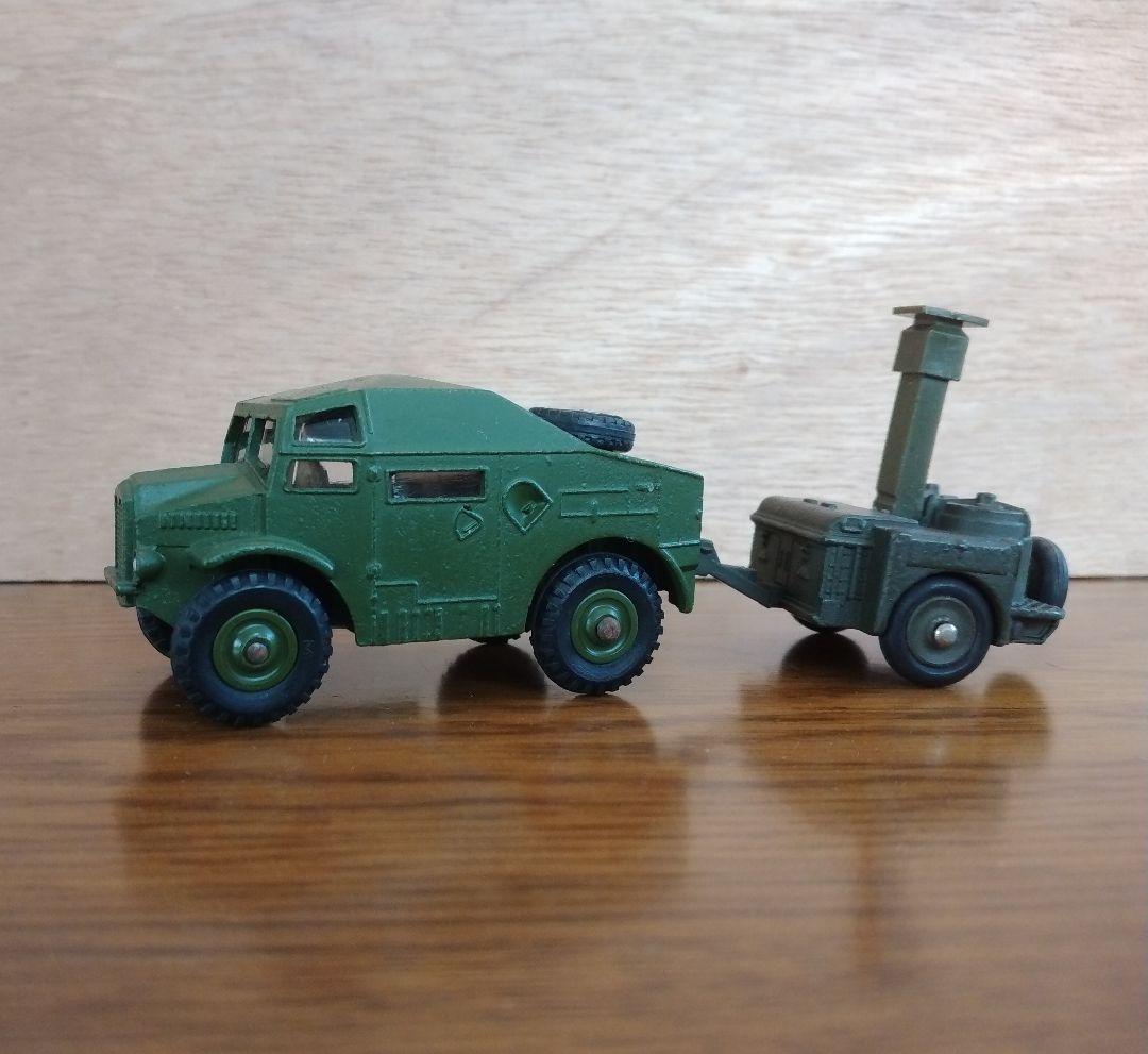DINKY野戦炊事車と牽引トラクター823 688