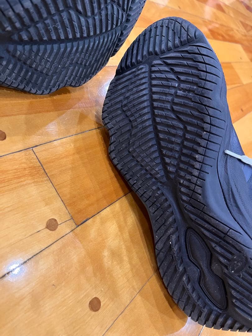 ASICS バスケットボールシューズ ブラック/グレー