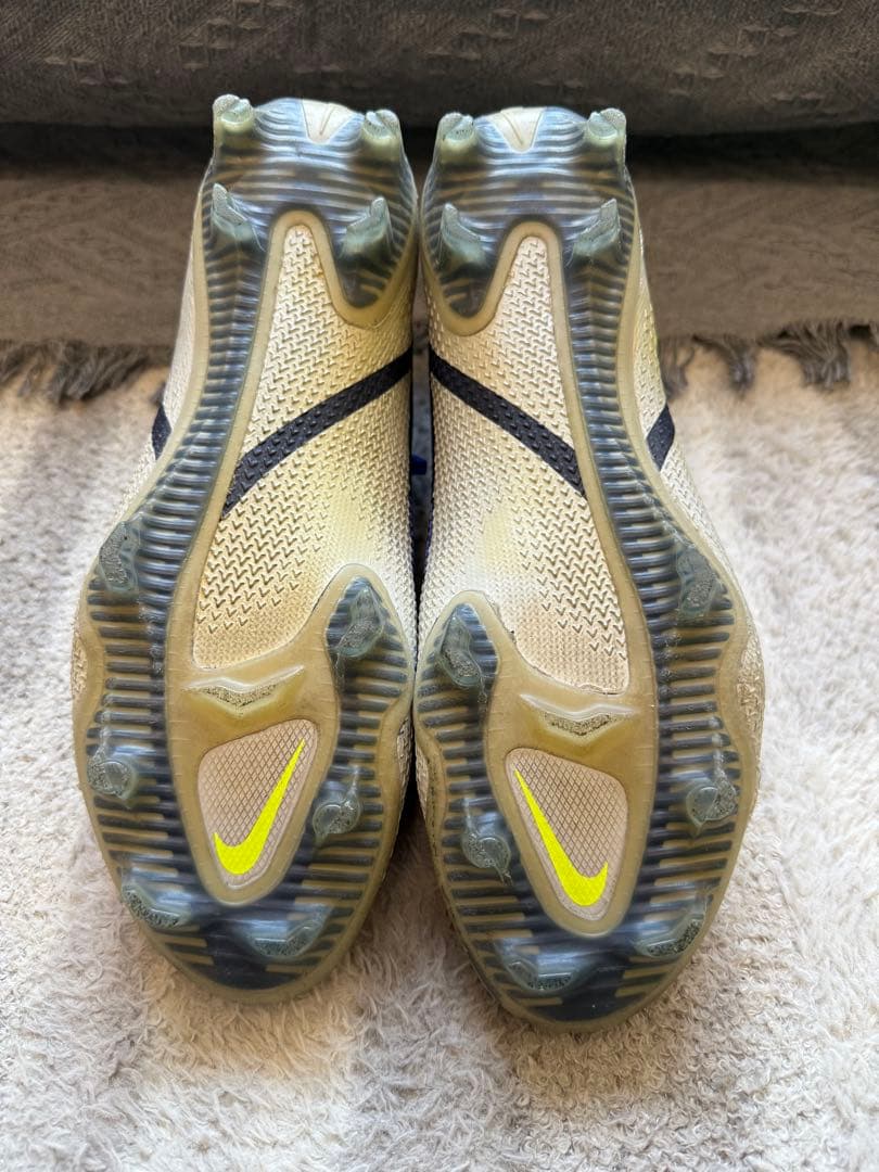 サッカースパイク　NIKE ファントムGT2 26.5 FG