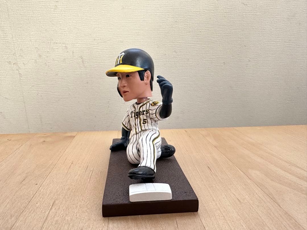阪神タイガース 近本光司 選手 ボブルヘッド フィギュア