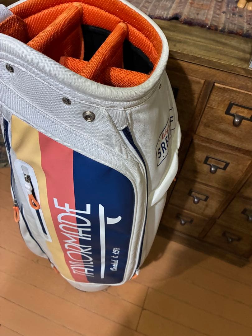 TAYLORMADE ゴルフバッグ・キャディバッグ　テイラーメイド