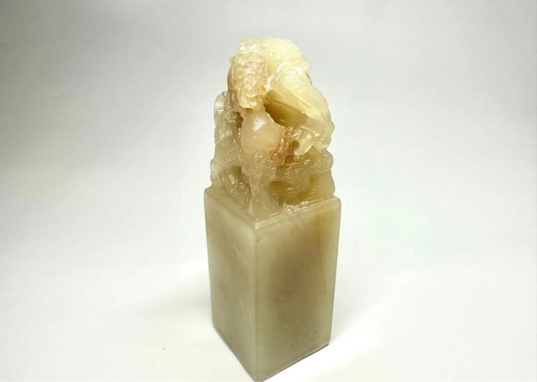 【遊龍戯珠】 龍　竜　古獣　美品　高級印材　篆刻　印石　ラオス印石　水凍