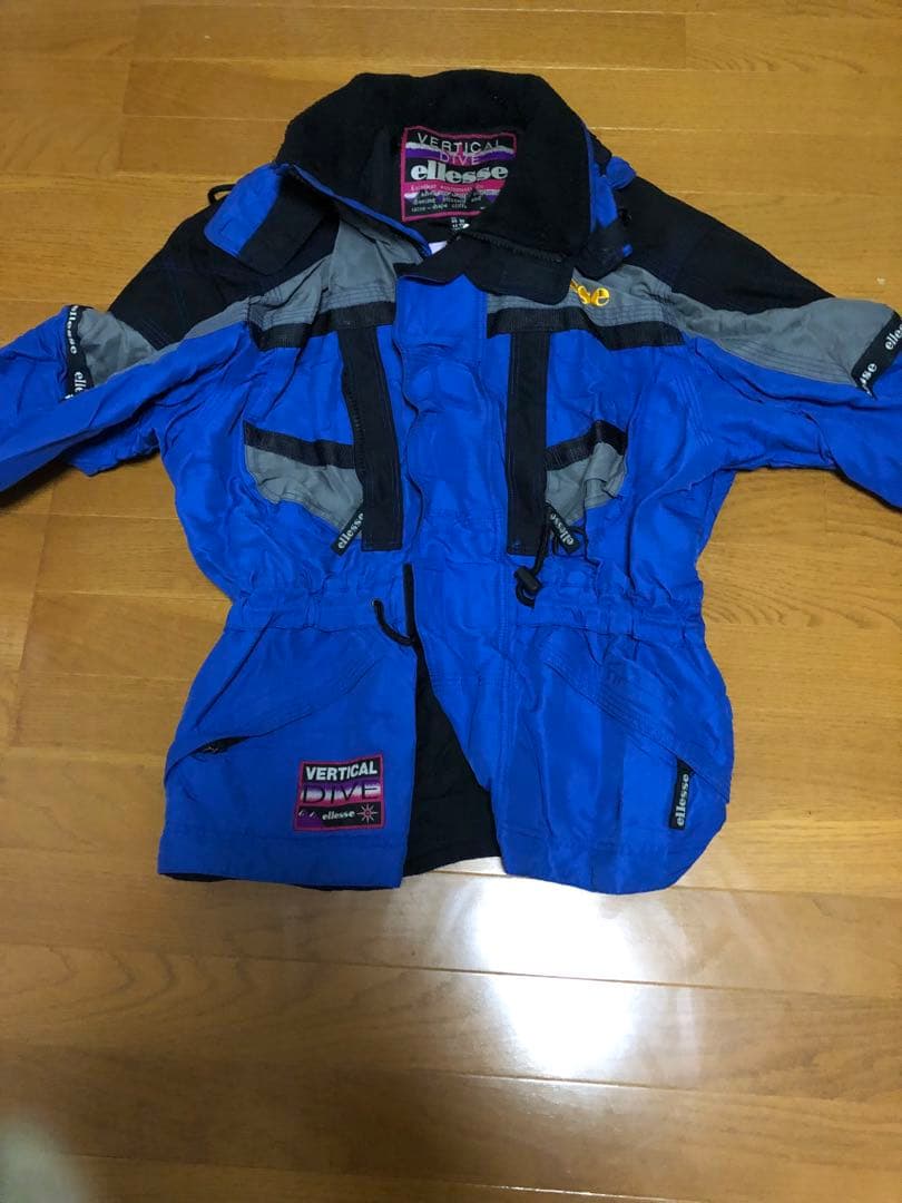 限定値下げ美品　エレッセ　ゴールドウィン　スキーウエア上下　L