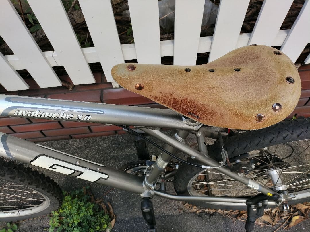 GT Avalanche 3.0 26inch 街乗り ビンテージ仕様