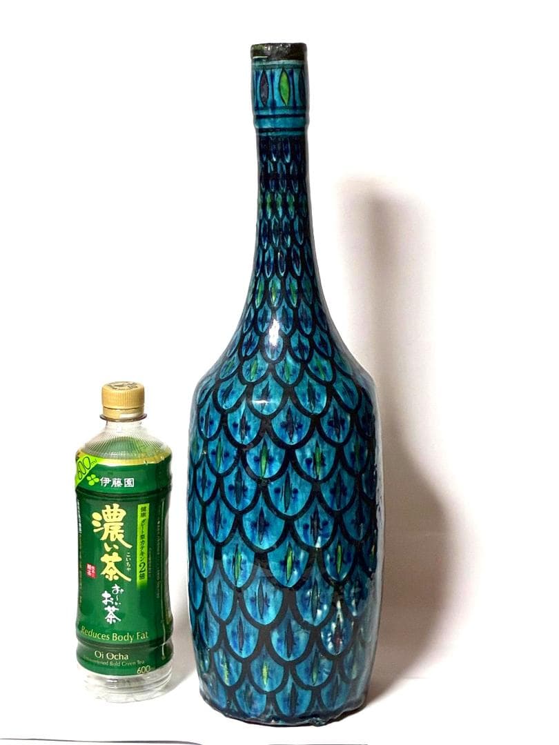 ターコイズグリーンに黒や色とりどりの細首ボトル❁幾何学的 うろこ模様（少し漏れ有