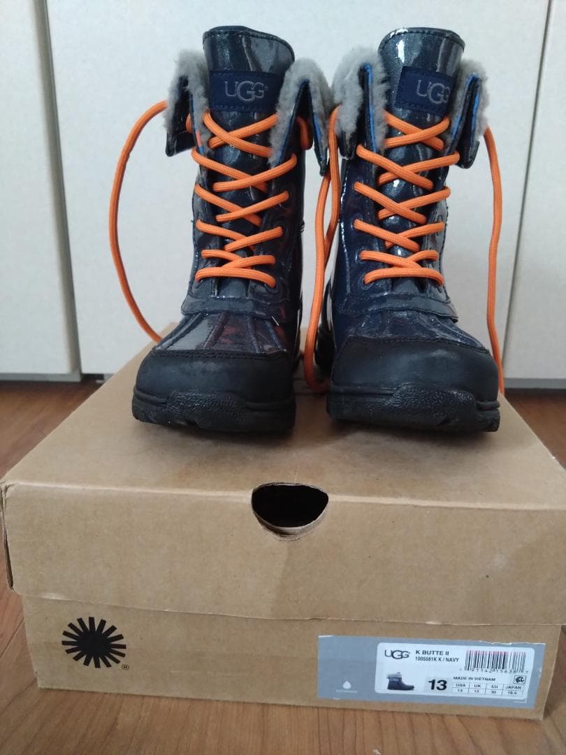 UGG 子供用 防水ブーツ 13サイズ ネイビー/オレンジ