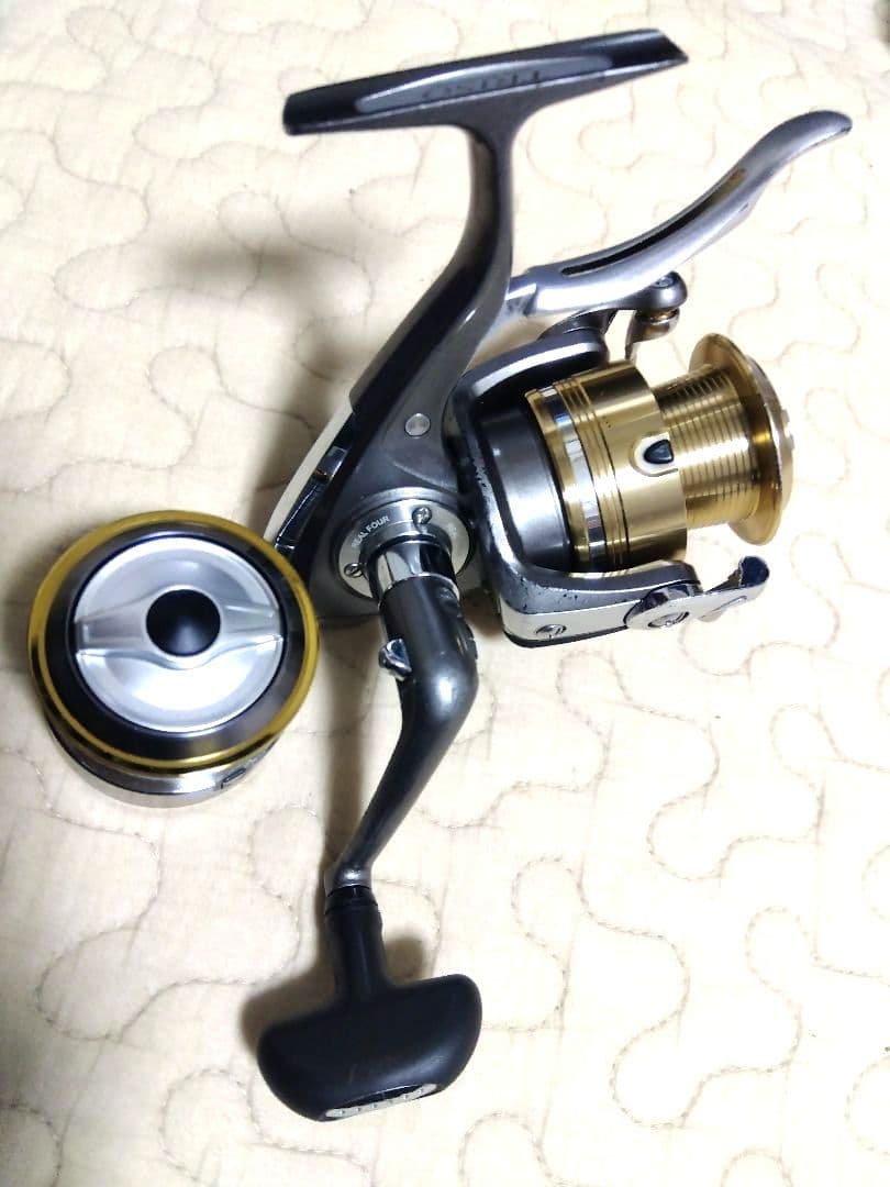 値下げ　ダイワ　07 トライソSHOCK　替えスプールインパルト　2500LBD