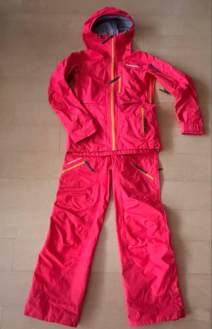 ピークパフォーマンス スキーウェア レディースS 上下セット スノーボードウェア