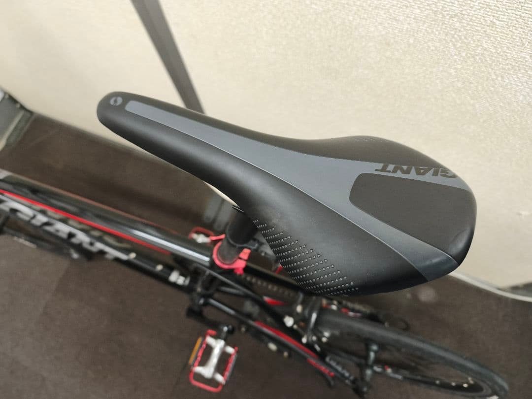 GIANT　IDIOM Mサイズ　20インチ ブラック/レッド