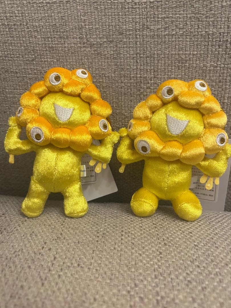 ゴールドミャクミャク　おすわりandたっち　万博会場限定　カラビナ付き