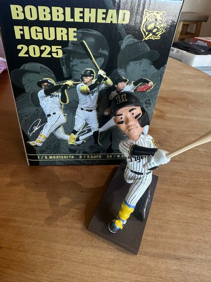 2025 阪神タイガース　森下翔太選手　ボブルヘッド　フィギュア