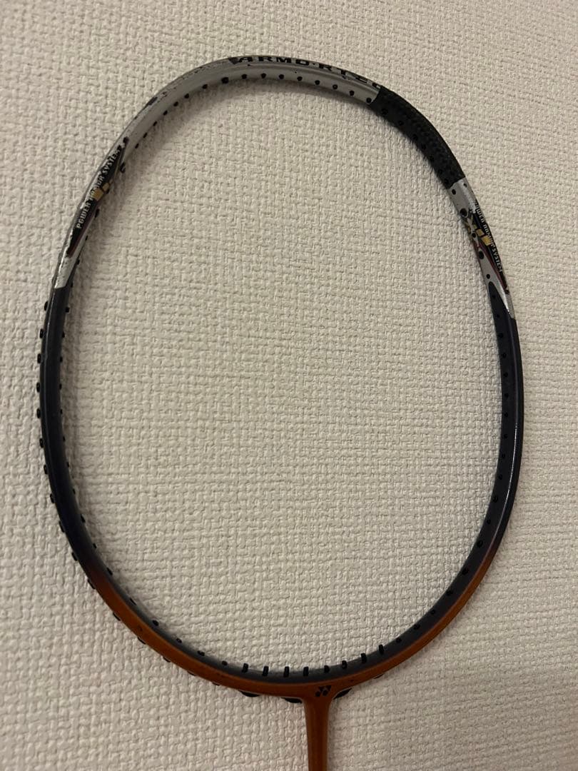 ヨネックス　アーマテック800オフェンシブ　バドミントンラケット