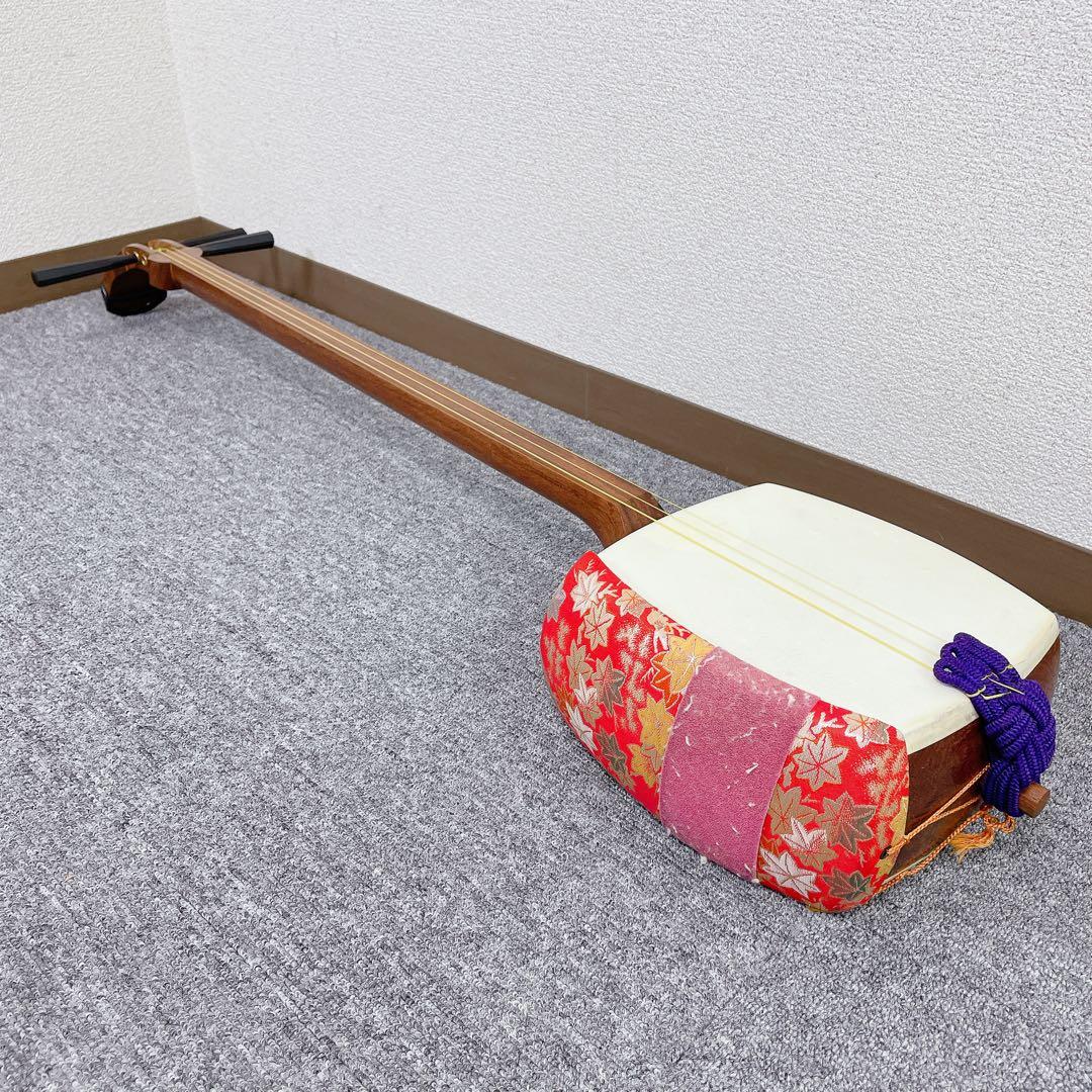 三味線 中棹 花梨 平溝 丸打胴 犬皮 和楽器