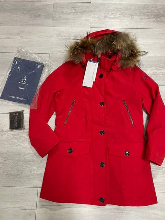 新品M 9.3万円　マンシングウェア  発熱　モバイルサーモ搭載　中綿撥水コート