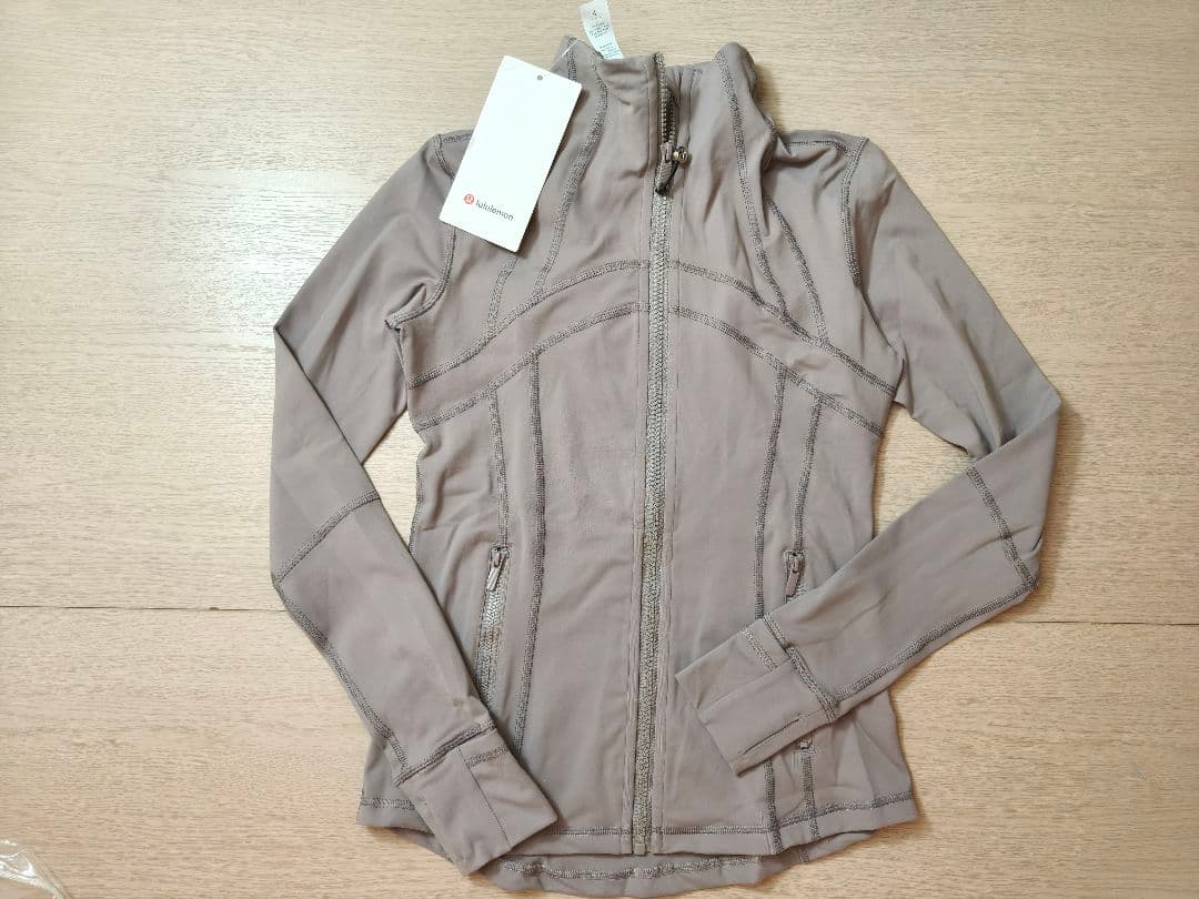 Lululemon ジッパー付きジャケット