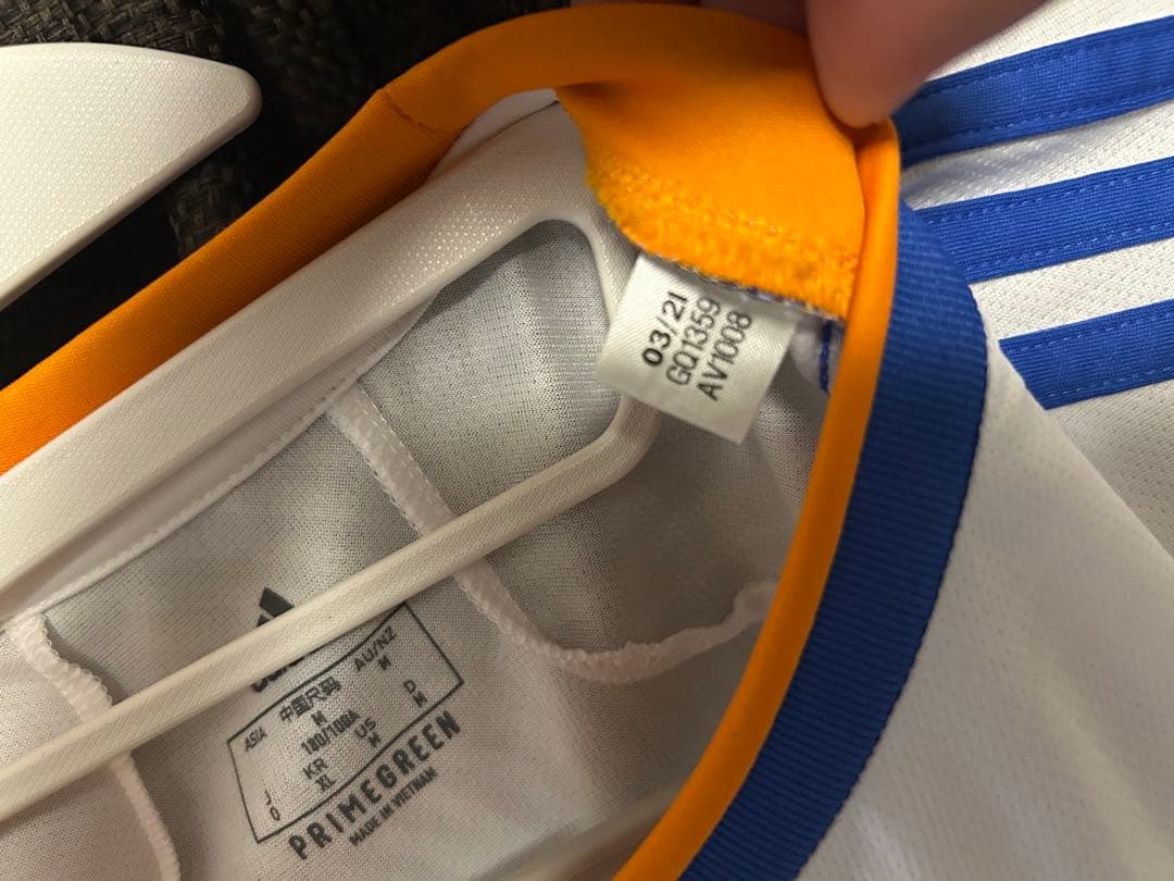 レアル・マドリード モドリッチ ユニフォーム