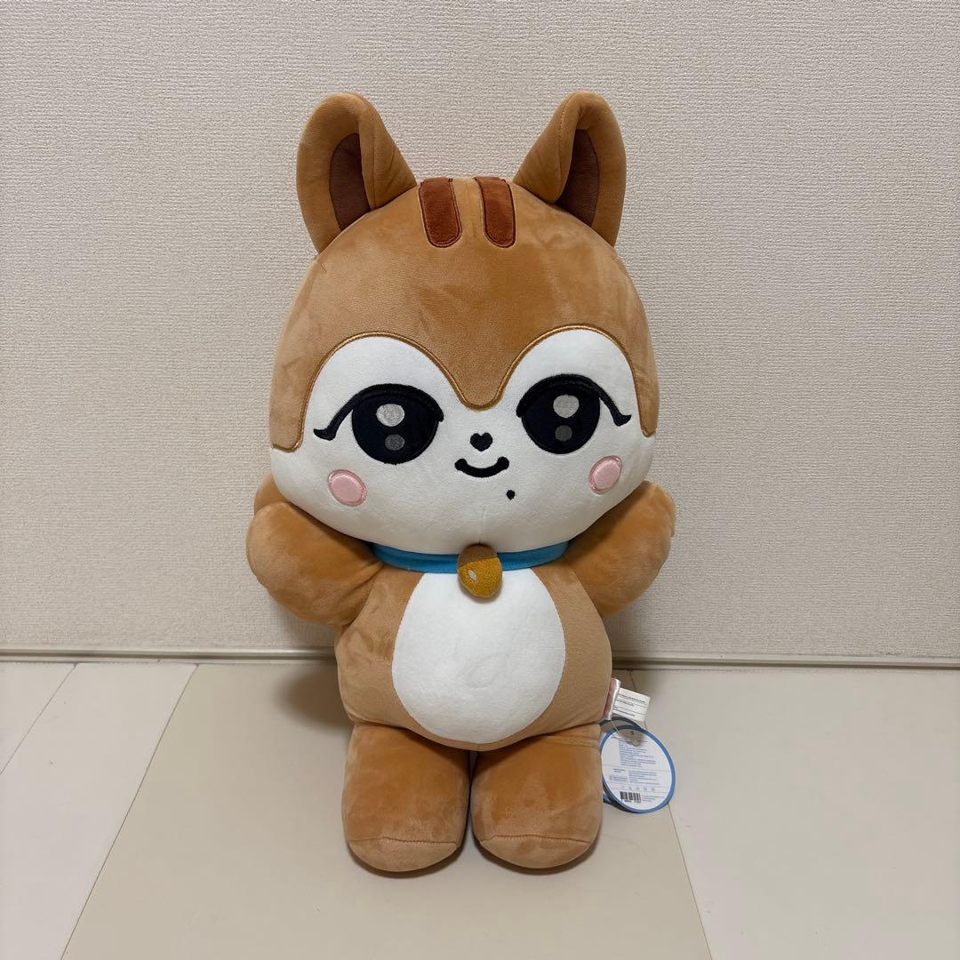 IVE minive ダリ DAL-E ガウル　メガクッション