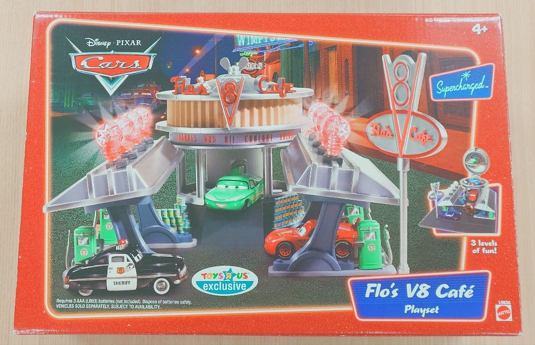 未使用 カーズ フローのV8カフェ トイザらス マテル社 ピクサー MATTEL