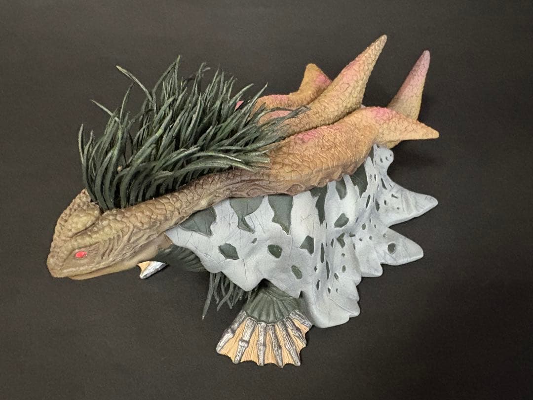 ご依頼品　巨大顎海獣スキューラ　ソフビ　改修　リペイント