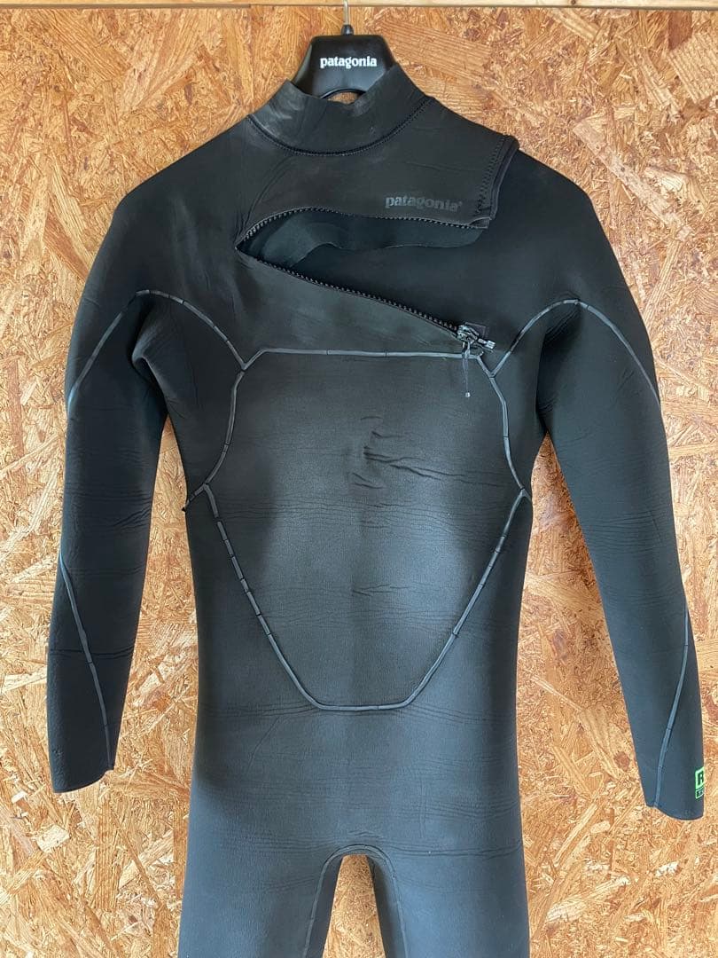 patagonia メンズMS・R2 ・フロントジップ・フルスーツ