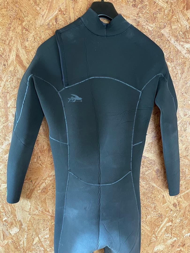 patagonia メンズMS・R2 ・フロントジップ・フルスーツ