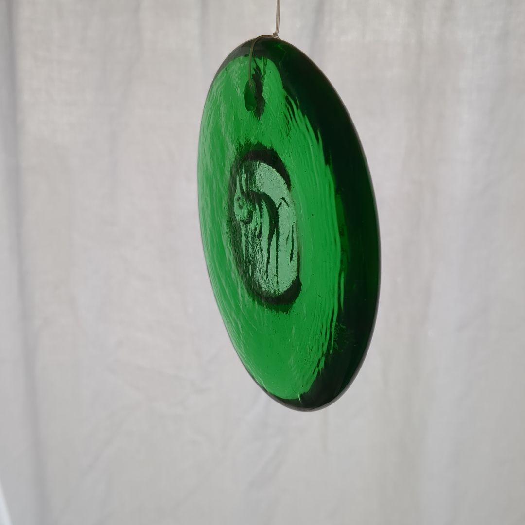 エリック・ホグラン サンキャッチャー 猫 グリーン