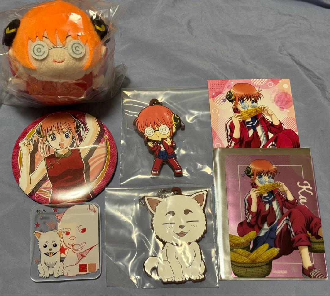 神楽 一番くじ 夏の食べ物 原作缶バッジ カード ラバーキーホルダー もちマス