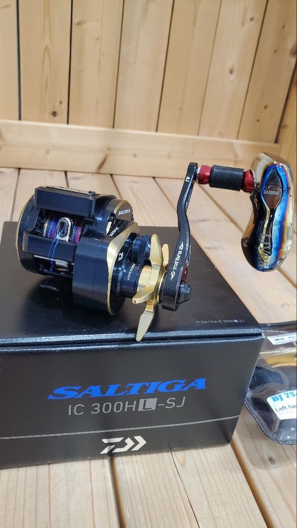 【新品】超レア☆ダイワ ソルティガIC 300HL-SJ☆LIVREリミテッド★