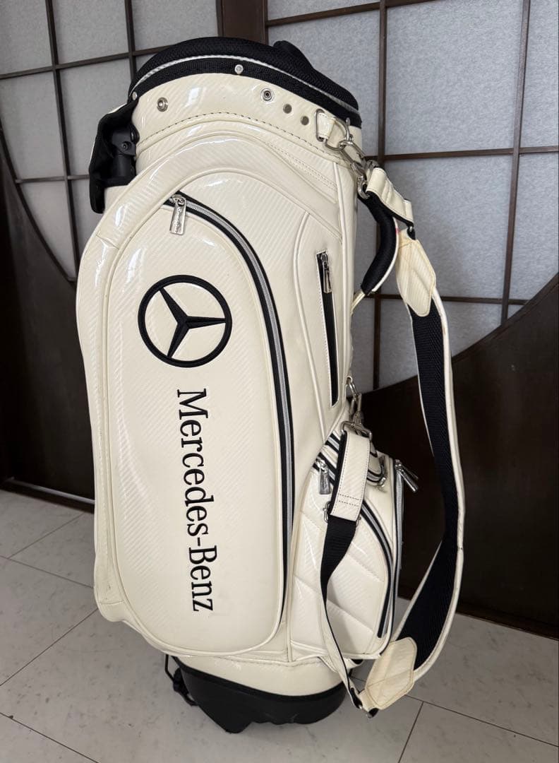 ホワイトキャディバッグ