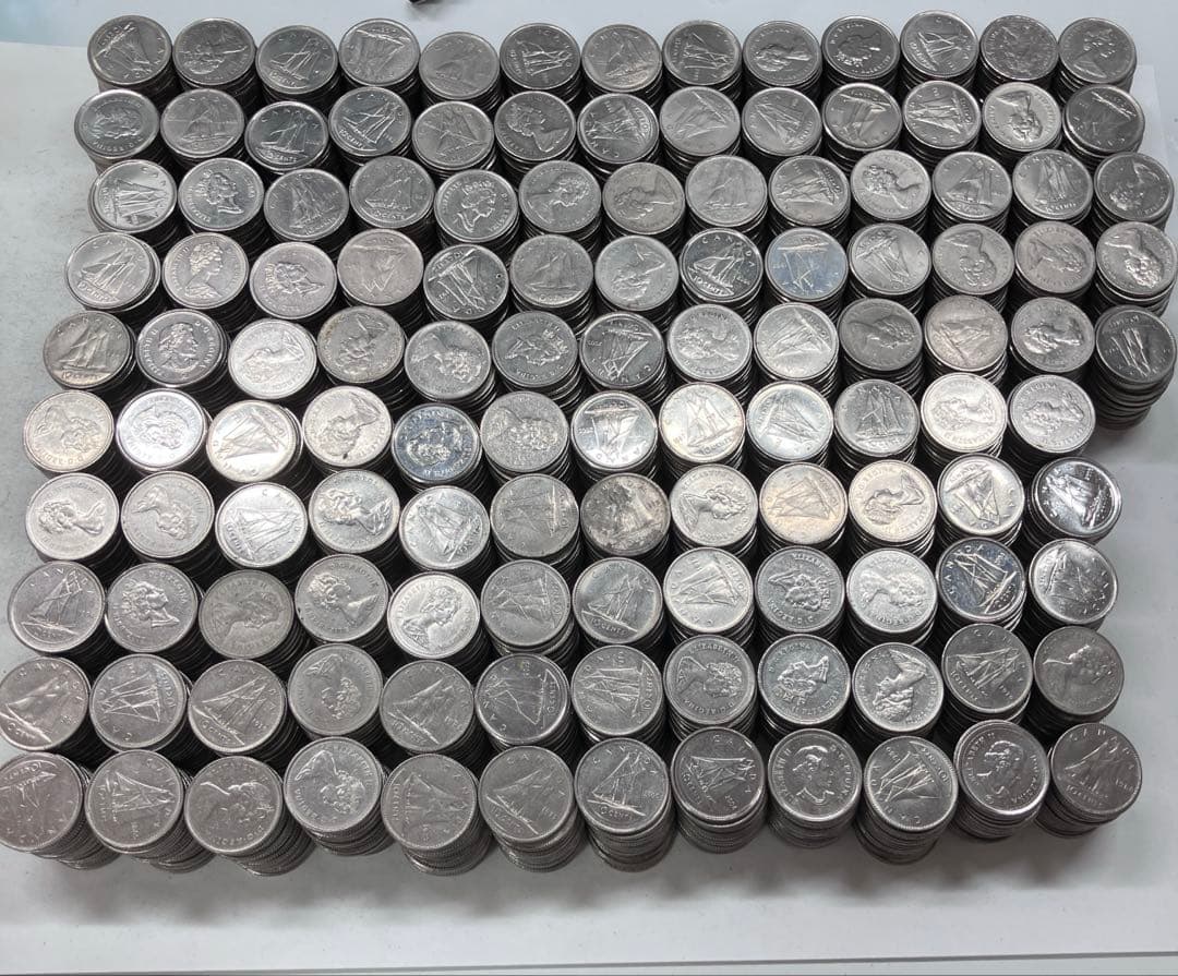 カナダ　10セント　約2500枚　まとめ売り 硬貨　古銭