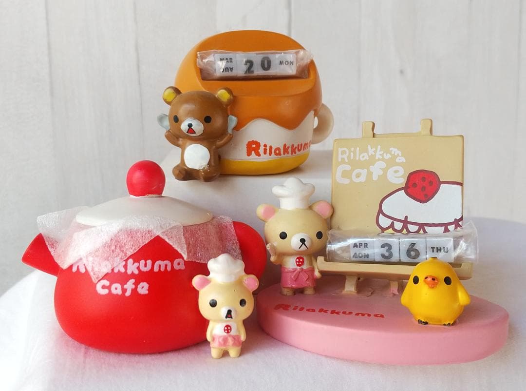リラックマ　コリラックマ　小物入れ　万年カレンダー　カフェ　置物