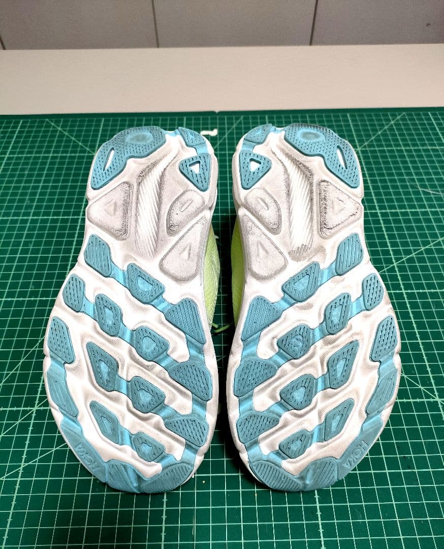 ホカオネオネ HOKA CLIFTON9 ランニングシューズ 23cm