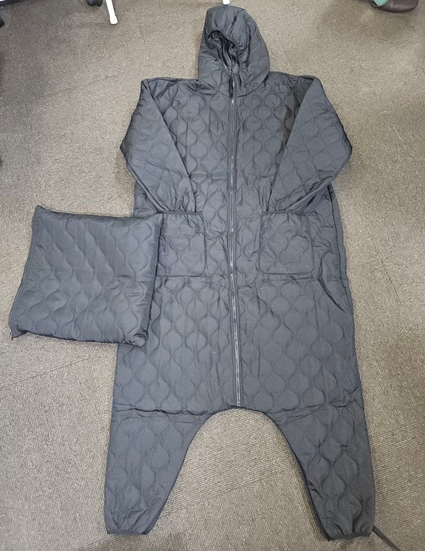 着る寝袋　黒S 車中泊 つなぎ　アウトドア　テレワーク　人気のモモンガ風