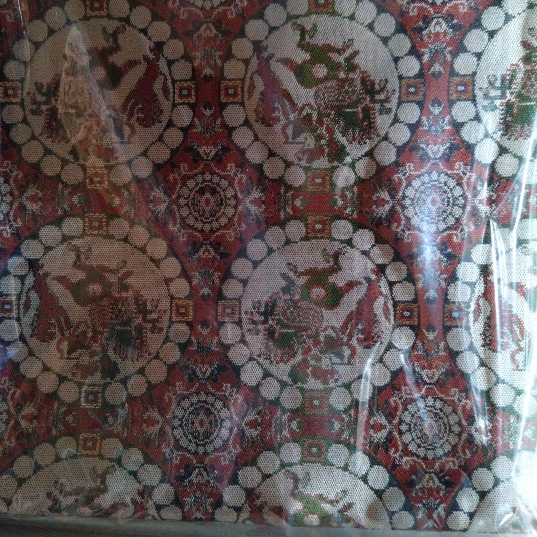 茶道用帛紗 獅子狩文錦（龍村美術館製）