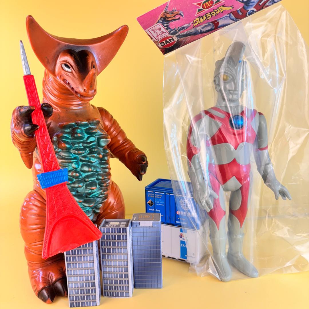 Ken　マルサン ウルトラマンエース 450 グレー ゴモラ東京タワー付き