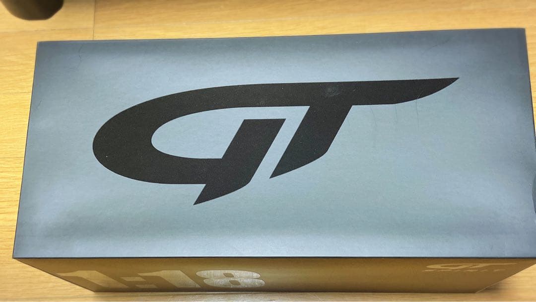 新品★ミニカー　アメ車　1/18ダッジチャレンジャー　GT362 GTスプリット