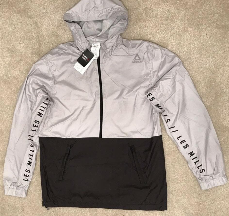M　 ウィンドブレーカー レズミルズ