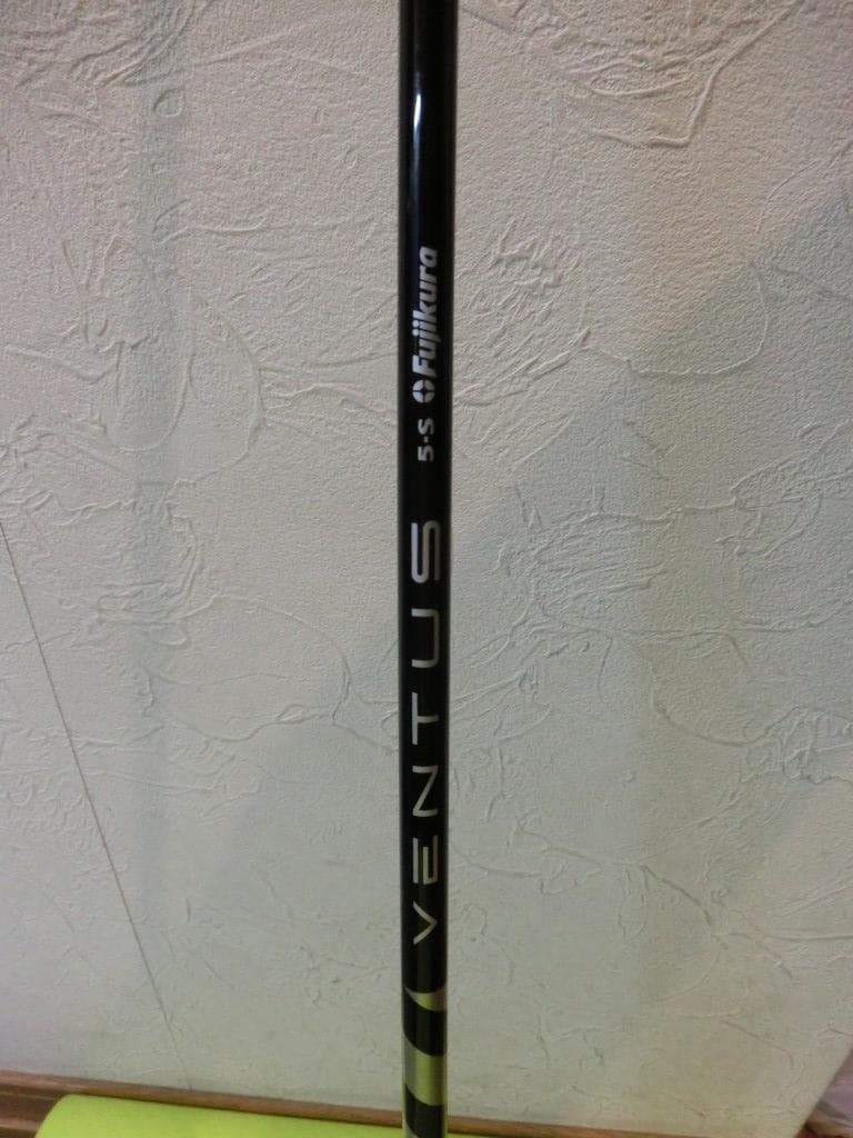 ベンタスブラック５S　タイトリストスリーブ付き