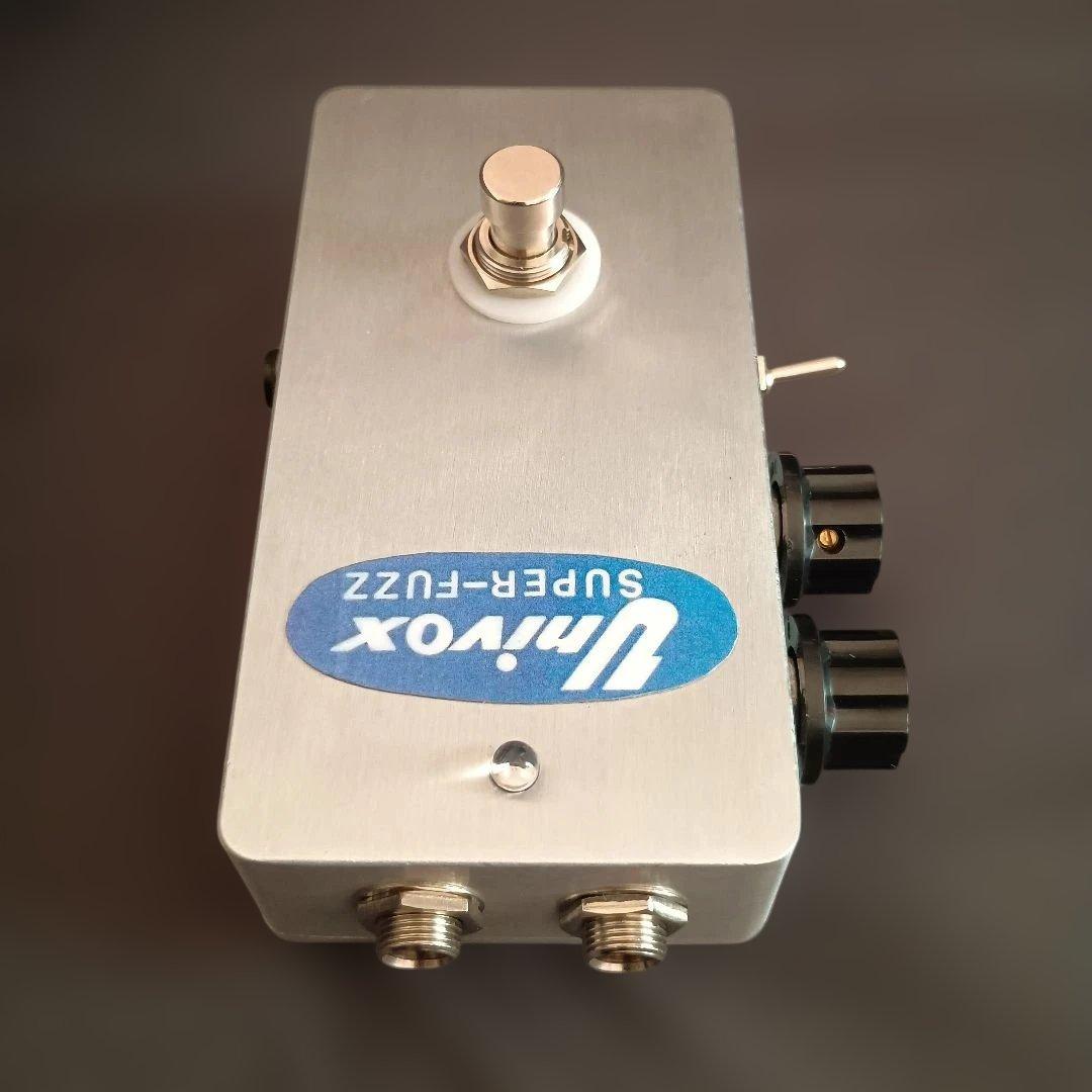 Univox/Super Fuzz コンパクトなハンドメイドクローン