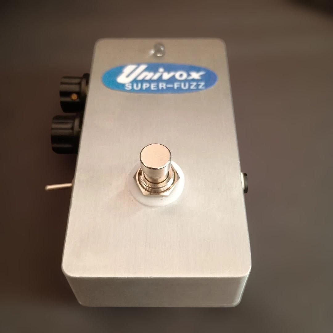 Univox/Super Fuzz コンパクトなハンドメイドクローン