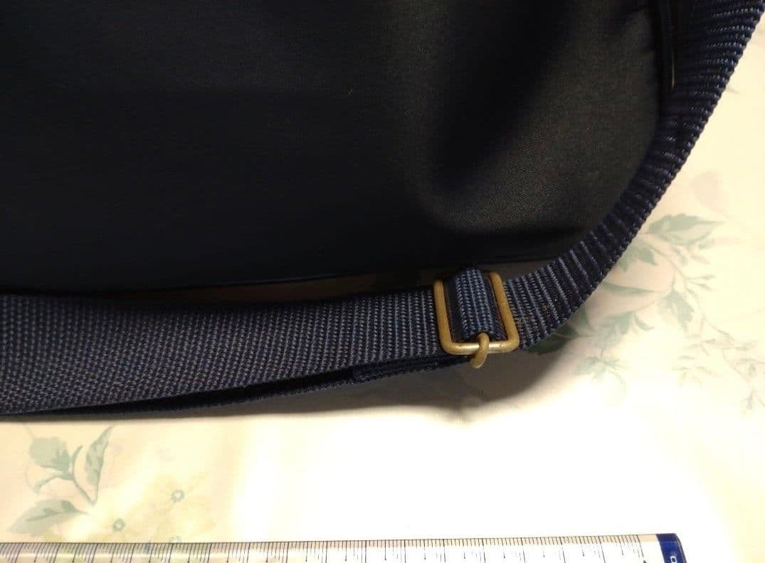 ショルダーバッグ ネイビー