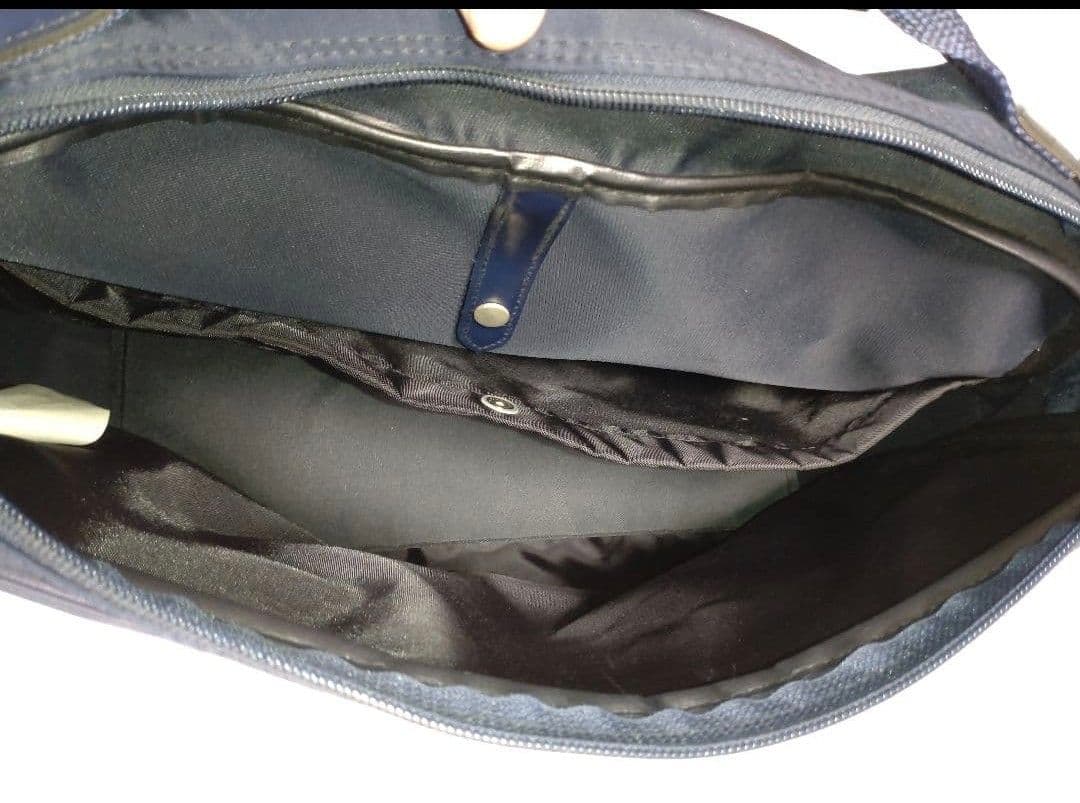 ショルダーバッグ ネイビー