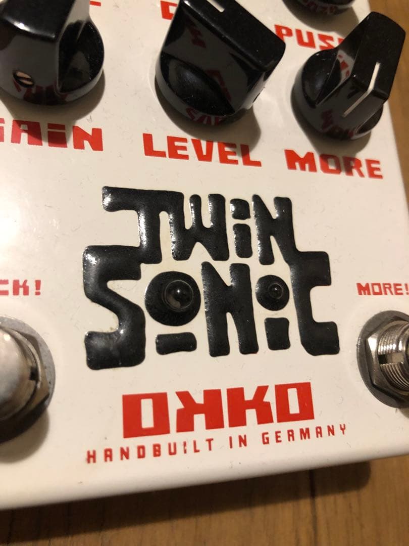 OKKO TWIN SONIC モコモコロゴ