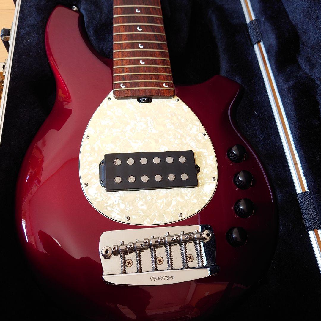 ベース Musicman bongo 6 H candy red