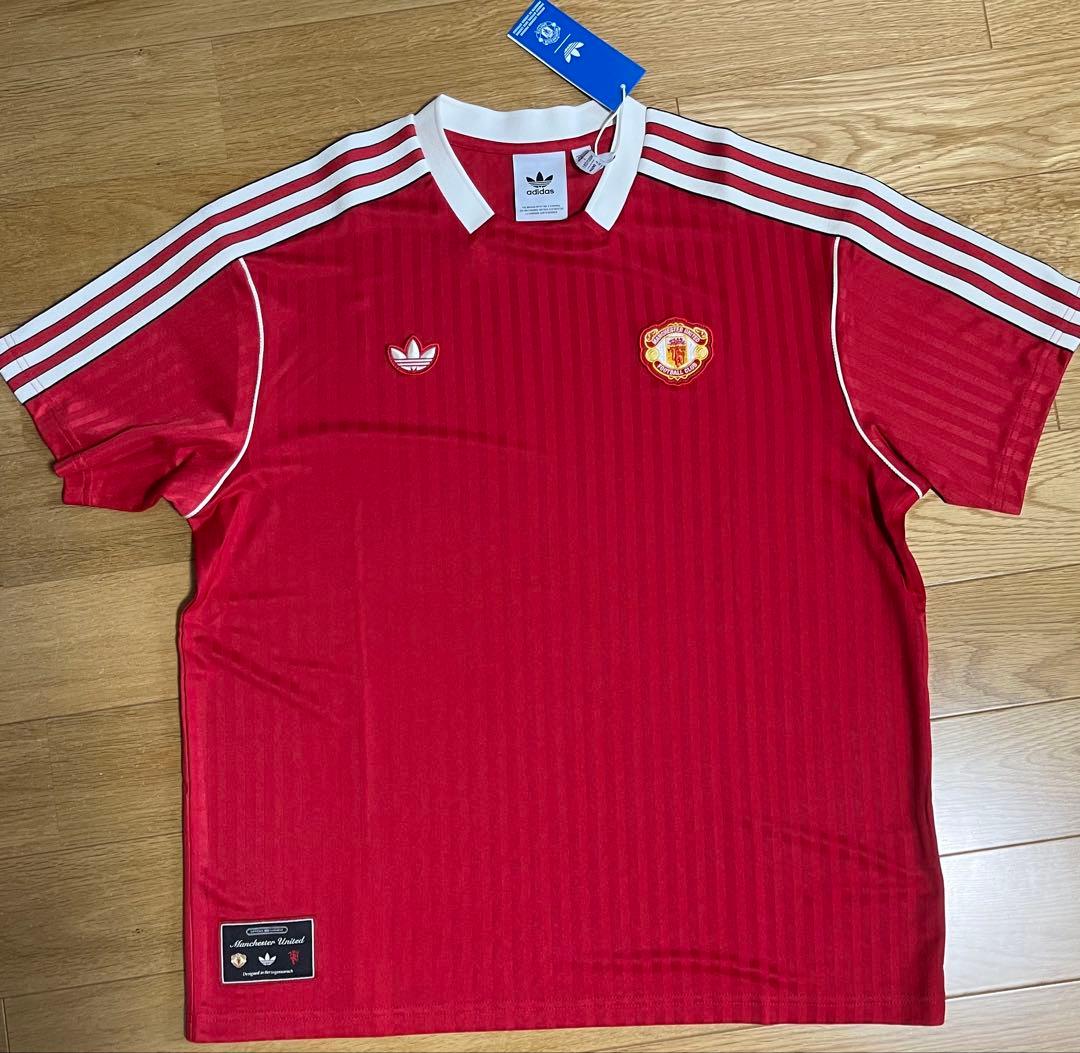 adidas マンチェスター・ユナイテッド babymonster チキータ着用