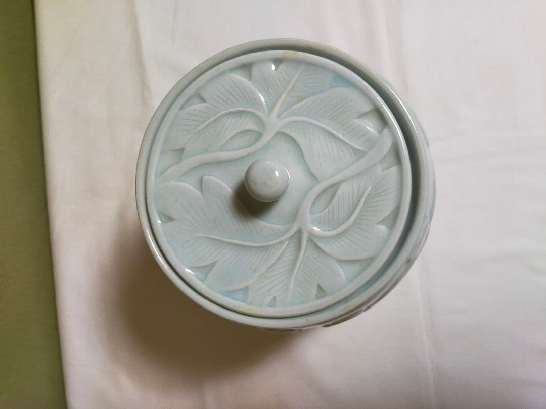 韓国 人間文化財(人間国宝) 池順鐸作 白磁陽刻高麗水差し